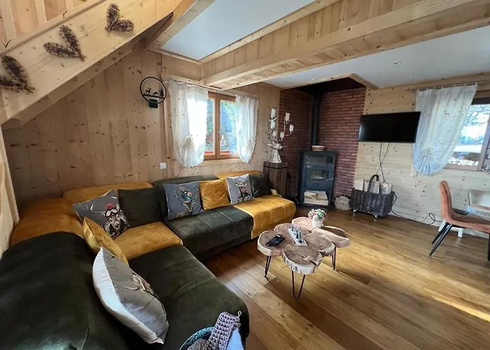 Chalet Spacieux Aux Angles Avec 4 Et Coin Detente - Fr-1-593-84 Les Angles (Pyrenees-Orientales)