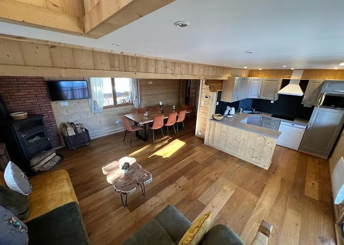 Spacieux Aux Angles Avec 4 Et Coin Detente - Fr-1-593-84 Chalet